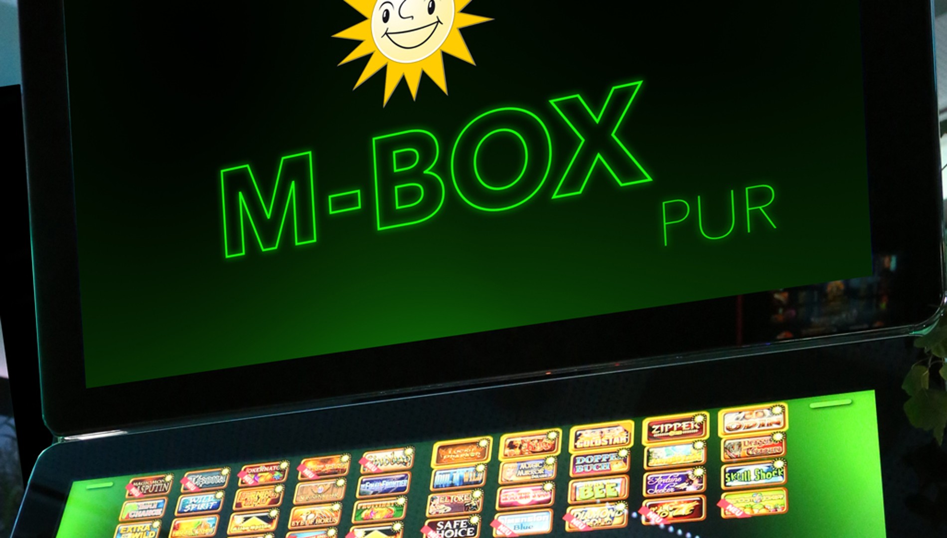 Detail eines MERKUR M-BOX Geldspielgeräts